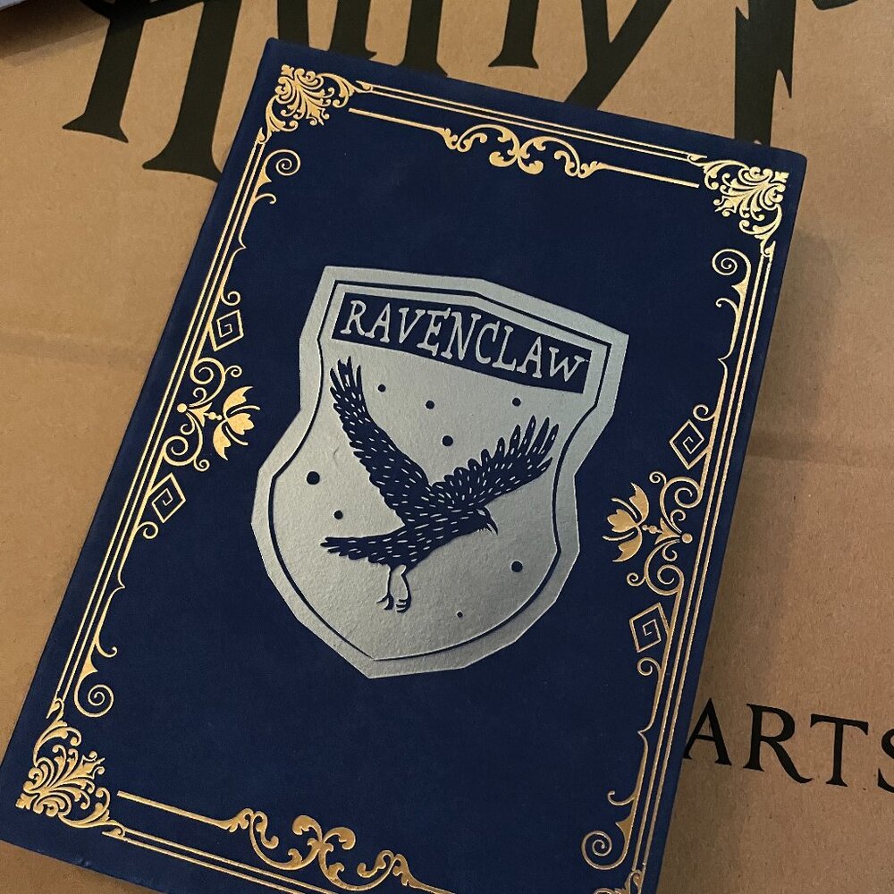 Harry Potter Miniso Gift Set with rare Ravenclaw Journal & Ceramic Reed Diffuser - Picture 4 of 14